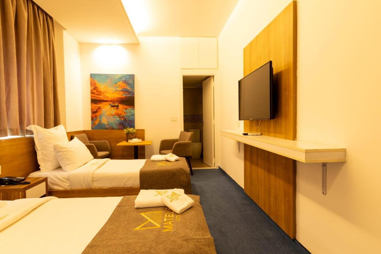 Mateus Hotel & Pool Джуния Екстериор снимка