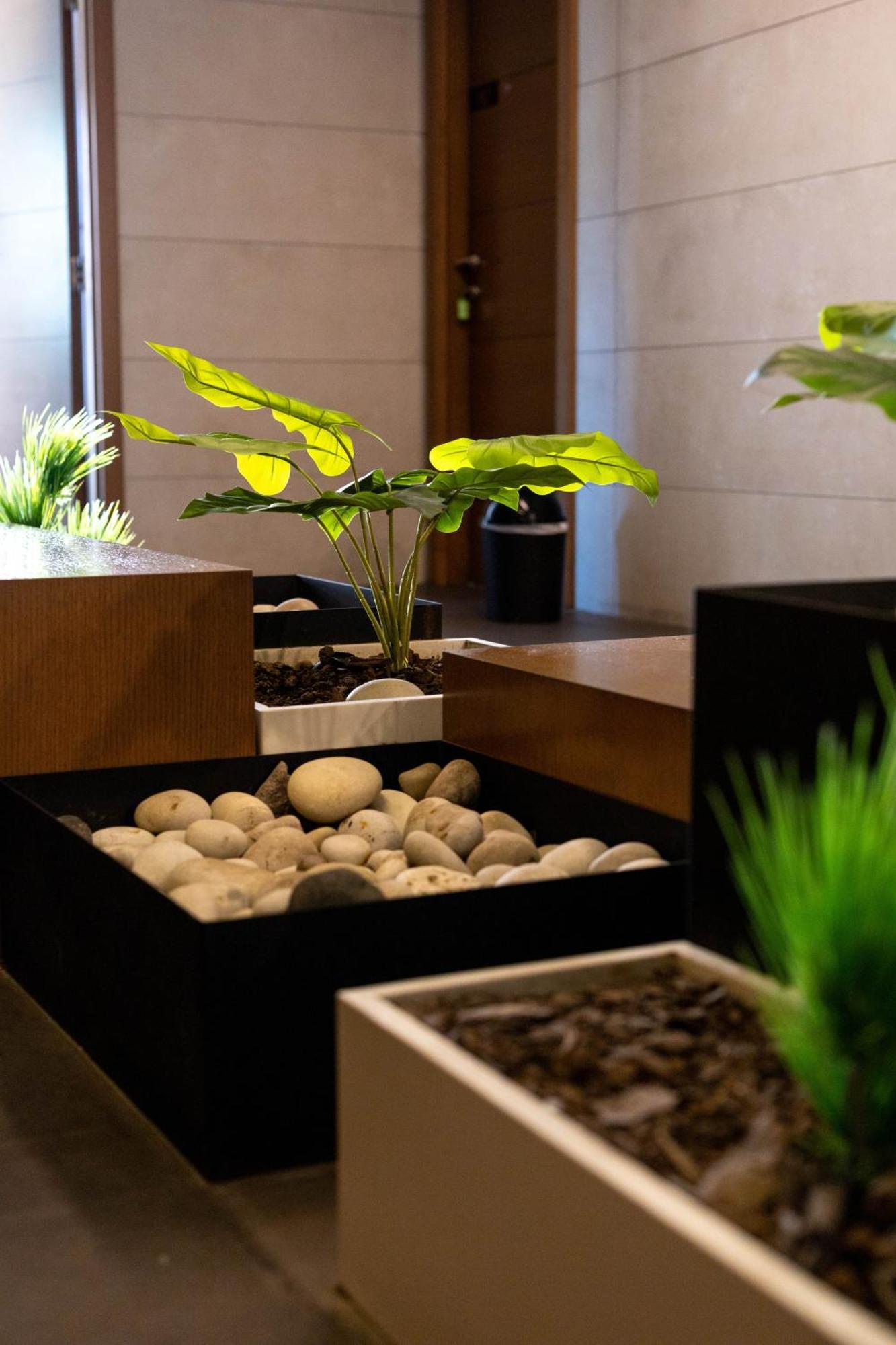 Mateus Hotel & Pool Джуния Екстериор снимка