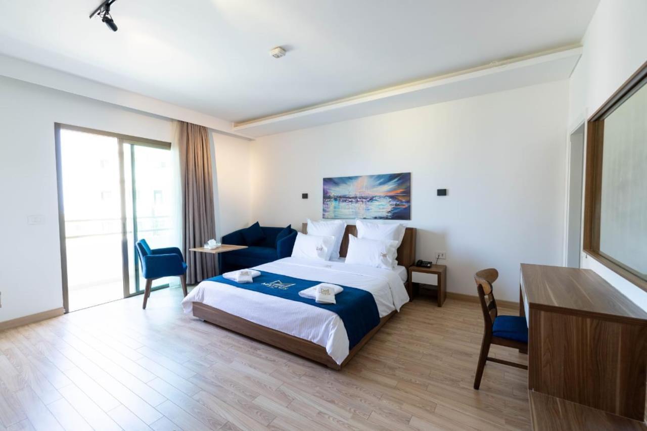 Mateus Hotel & Pool Джуния Екстериор снимка